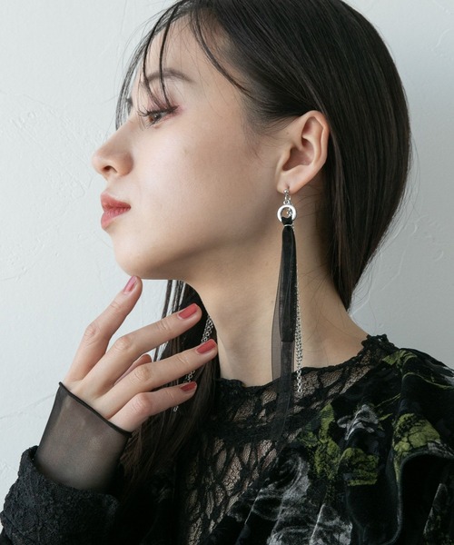 HARE（ハレ）の「チュールリボンピアス(HARE)（ピアス（両耳用）・レディース・ブラック/ライトグレー・FREE）」の3枚目の写真