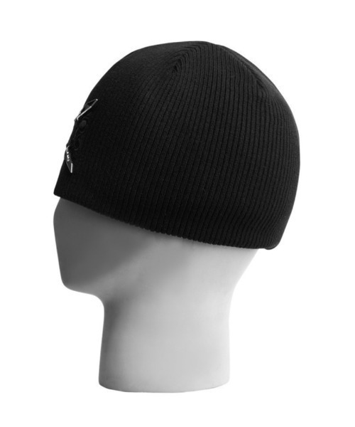 E RIN AI E(オリンアイ)の「韓国ブランド E RIN AI E オリンアイ CUPID ニット帽 ニットキャップ ビーニー ロゴニット帽 ロゴビーニー メタルロゴビーニー 刺しゅうロゴビーニー 深め 帽子 韓国ファッション 韓国ストリート ストリートファッション(ニットキャップ/ビーニー・メンズ・ブラック・ONE SIZE)」の8枚目の写真
