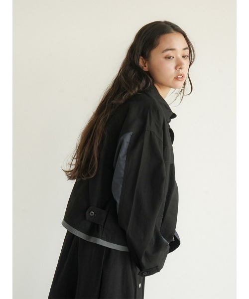 FIKA.(フィーカ)の「Bicolor sleeve military jacket(ミリタリージャケット・レディース・ブラック/カーキ/グレー系その他3・FREE)」の4枚目の写真