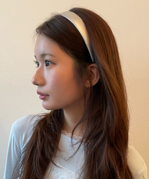 FOREVER 21（フォーエバー トゥエンティーワン）の「シンプルヘアカチューシャ（カチューシャ・レディース・ブラック/シルバー・FREE）」の6枚目の写真