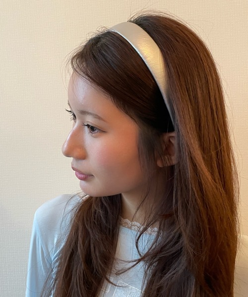 FOREVER 21（フォーエバー トゥエンティーワン）の「シンプルヘアカチューシャ（カチューシャ・レディース・ブラック/シルバー・FREE）」の7枚目の写真
