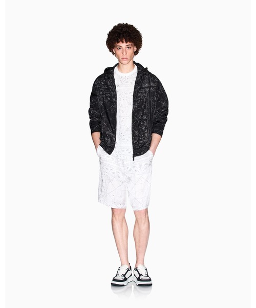 ARMANI EXCHANGE（アルマーニエクスチェンジ）の「【A|X アルマーニ エクスチェンジ】ペイズリープリント 半袖クルーネックTシャツ/REGULAR+（EC限定カラー含）（Tシャツ/カットソー・メンズ・ホワイト/ブラック系1・SMALL/X-LARGE/X-SMALL/LARGE/MEDIUM/XX-LARGE）」の8枚目の写真