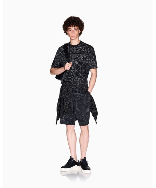 ARMANI EXCHANGE（アルマーニエクスチェンジ）の「【A|X アルマーニ エクスチェンジ】ペイズリープリント 半袖クルーネックTシャツ/REGULAR+（EC限定カラー含）（Tシャツ/カットソー・メンズ・ホワイト/ブラック系1・SMALL/X-LARGE/X-SMALL/LARGE/MEDIUM/XX-LARGE）」の4枚目の写真