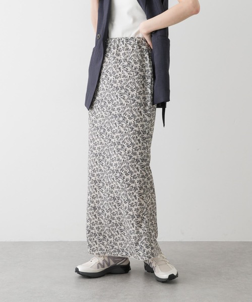 SENSE OF PLACE by URBAN RESEARCH(センスオブプレイスバイアーバンリサーチ)の「コバナガラナロースカート(スカート・レディース・ブラック系その他/ブルー系その他/ホワイト系その他・ONE)」の4枚目の写真