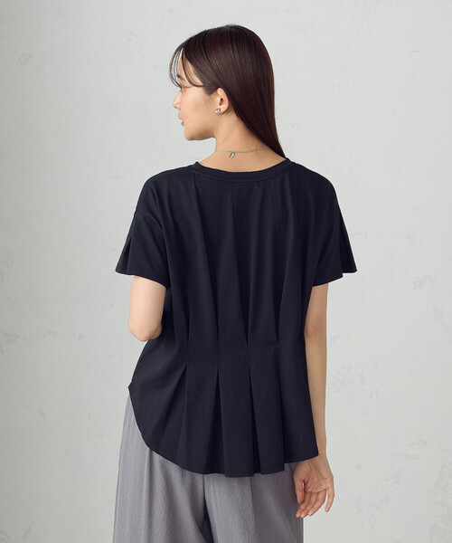 COMME CA ISM(コムサイズム)の「【接触冷感】バックタックTシャツ(Tシャツ/カットソー・レディース・ブルー/ブラック/ホワイト・LARGE/MEDIUM)」の11枚目の写真