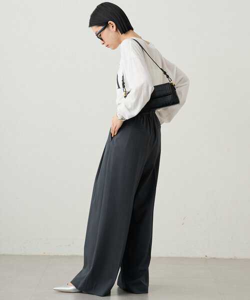 【Loungedress】 ラウンジドレスバックロゴシャツブルゾン 新品未使用 セール】シアーロゴカットソー（Tシャツ/カットソー