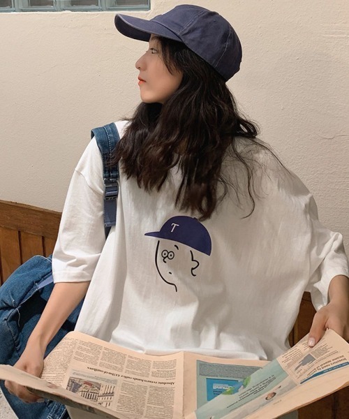 LETee(レティー)の「CAPボーイプリントティーシャツ(Tシャツ/カットソー・レディース・ブラック/ホワイト・FREE)」の4枚目の写真