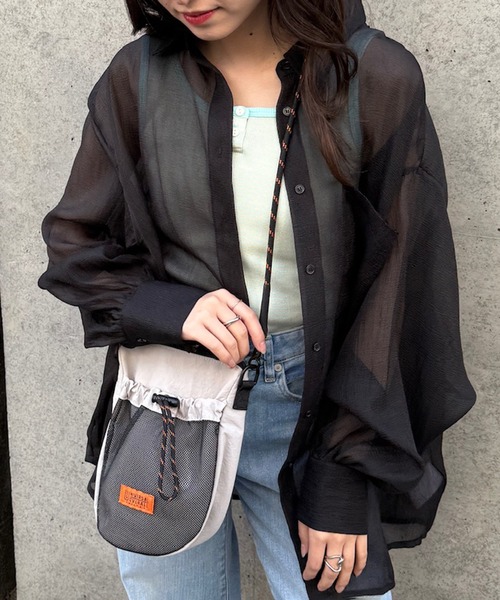 UNIVERSAL OVERALL（ユニバーサルオーバーオール）の「【UNIVERSAL OVERALL】UOフロントメッシュミニショルダー UVO-204（ショルダーバッグ・レディース・イエロー/オレンジ/モカ/ブルー/ライトグレー/ベージュ/ブラック・FREE）」の21枚目の写真