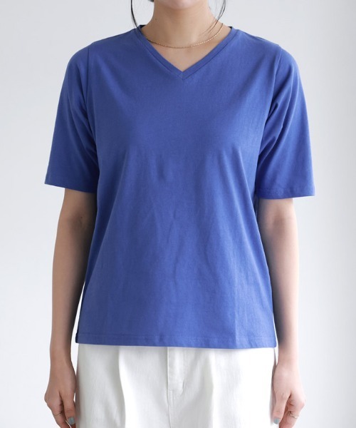 Pierrot(ピエロ)の「【骨格ストレートさんにオススメ】Vネック/五分袖ベーシックTシャツ(Tシャツ/カットソー・レディース・チャコール/オフホワイト/ブルー/ブラック・S/M/L)」の17枚目の写真