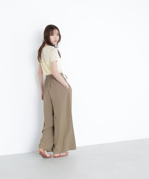 NATURAL BEAUTY BASIC(ナチュラルビューティーベーシック)の「カットレースTシャツ(Tシャツ/カットソー・レディース・ダークブラウン/オフホワイト/イエロー・FREE)」の16枚目の写真