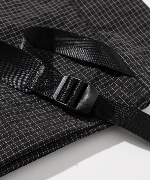 UMBRO(アンブロ)の「UMBRO/アンブロ SP Packable Bag /別注 パッカブル バッグ/チェック(バックパック/リュック・メンズ・ブラック/ベージュ・ONE SIZE)」の10枚目の写真