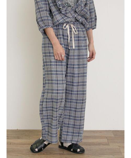 Samansa Mos2（サマンサ モスモス）の「【Cross×Linen】サス付パンツ（その他パンツ・レディース・グリーン/ベージュ/ネイビー/ブラック・F）」の4枚目の写真