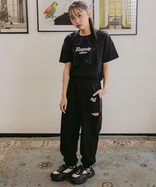 ANAP GｉRL（アナップガール）の「ダメージ加工 星ワッペン クロップド トップス（Tシャツ/カットソー・キッズ・カーキ/ブラック/ライトグレー・XS/S/M）」の20枚目の写真