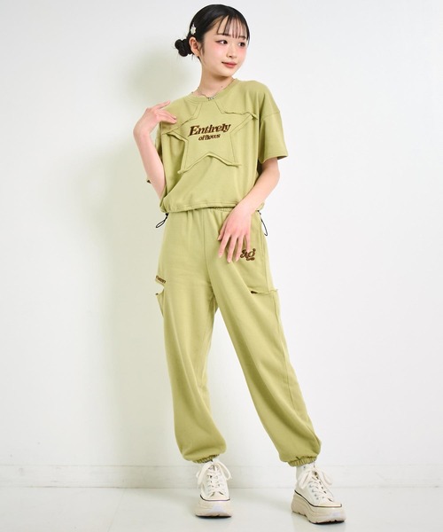 ANAP GｉRL（アナップガール）の「ダメージ加工 星ワッペン クロップド トップス（Tシャツ/カットソー・キッズ・カーキ/ブラック/ライトグレー・XS/S/M）」の7枚目の写真