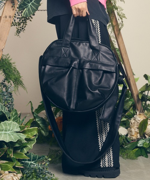 レザーショルダーバッグ 【MAISON SPECIAL/メゾンスペシャル】 MAISON SPECIAL ショルダーバッグ 「UNISEX」「EX」Vegan Leather