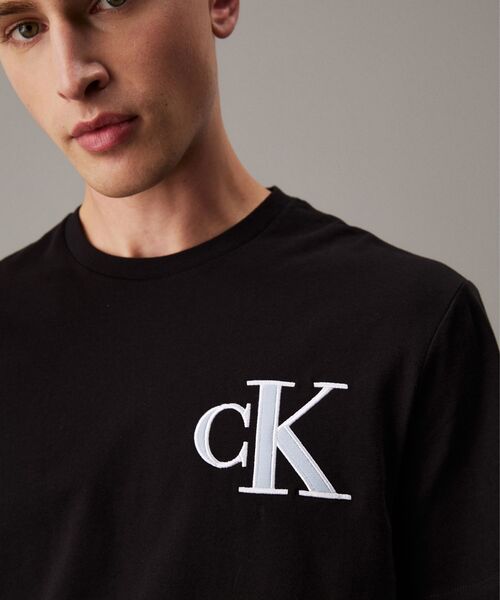 ユニセックス】20s バーシティ ロゴパッチ クルーネックTシャツ