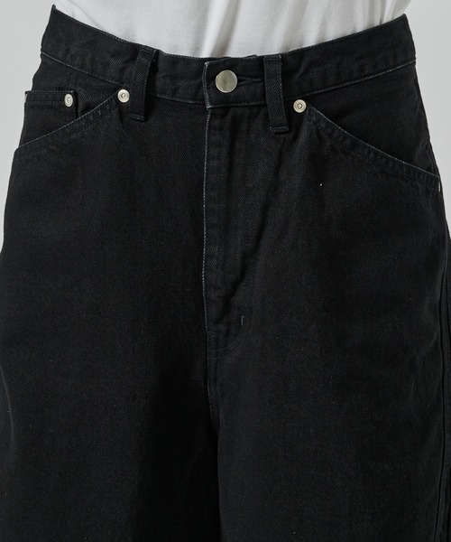 NVRFRGT（ネヴァーフォーゲット）の「別注 3D TWISTED JORTS（デニムパンツ・メンズ・ブラック/インディゴブルー・1/2）」の8枚目の写真