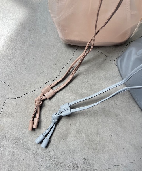 m.soeur（エムスール）の「メッシュ素材の巾着バッグ（ハンドバッグ・レディース・グレー/ピンク・FREE）」の19枚目の写真