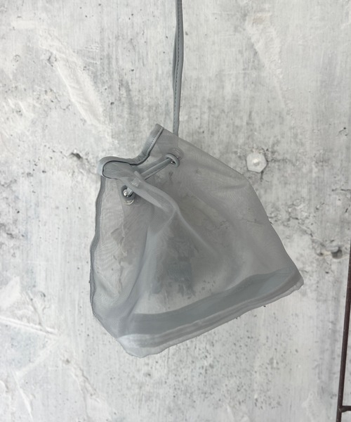 m.soeur（エムスール）の「メッシュ素材の巾着バッグ（ハンドバッグ・レディース・グレー/ピンク・FREE）」の13枚目の写真