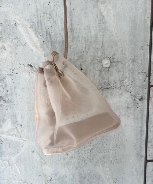 m.soeur（エムスール）の「メッシュ素材の巾着バッグ（ハンドバッグ・レディース・グレー/ピンク・FREE）」の16枚目の写真