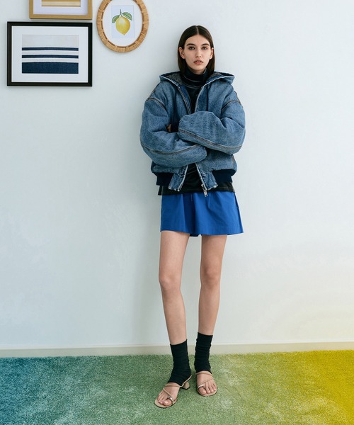 CHARLES & KEITH(チャールズ & キース)の「Raina レイナ メタリックアクセント ストラッピートゥリングヒールサンダル(サンダル・レディース・オフホワイト/ブラック/その他3/グレイッシュベージュ・22.5cm/23cm/23.5cm/24.5cm/25cm/25.5cm/26.5cm/22cm)」の21枚目の写真