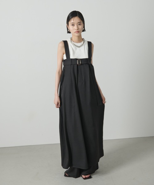 AIC.（エーアイシー）の「ベルトデザインロングジャンスカ（ジャンパースカート・レディース・ブラック/グレイッシュベージュ・FREE）」の4枚目の写真