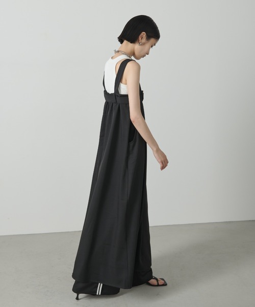 AIC.（エーアイシー）の「ベルトデザインロングジャンスカ（ジャンパースカート・レディース・ブラック/グレイッシュベージュ・FREE）」の9枚目の写真