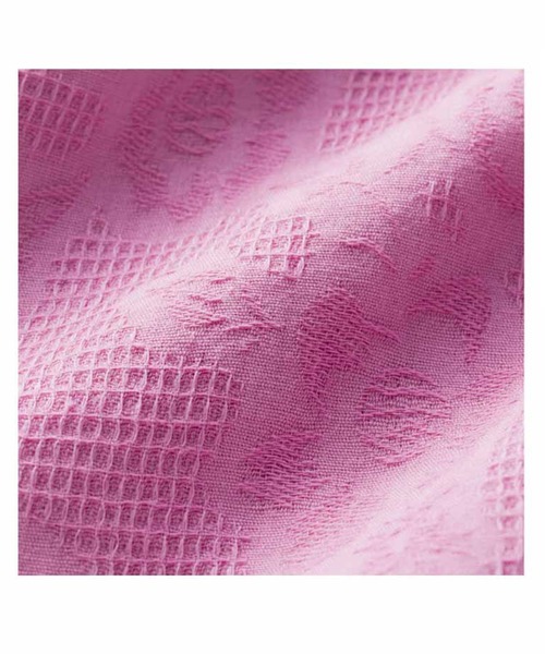 IEDIT（イディット）の「ＩＥＤＩＴ　フラワー柄が華やか　コットンジャカード素材のふんわり袖Ｔブラウス（シャツ/ブラウス・レディース・オフホワイト/ピンク・3L/LL/L/M/4L/S）」の8枚目の写真