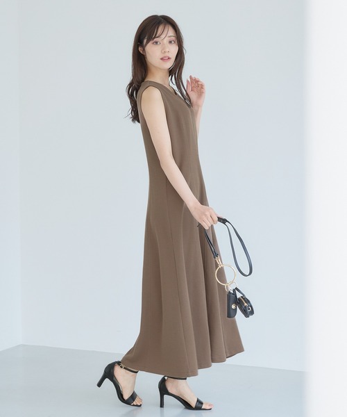 SATOKA ノースリーブ ワンピース　Mサイズ SATOKA ノースリーブ ワンピース Mサイズ タックノースリーブ