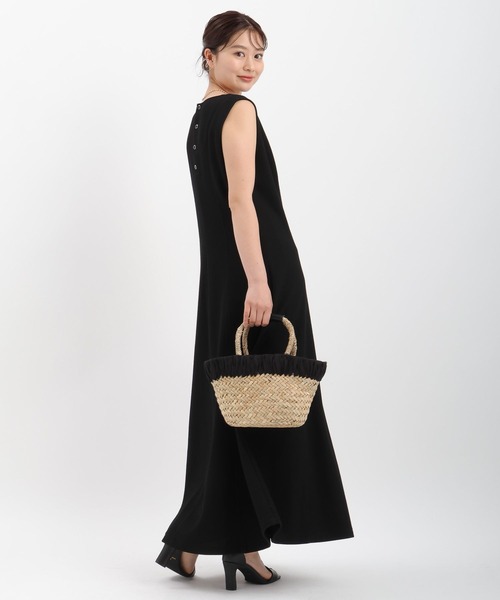 Andemiu（アンデミュウ）の「カットノースリーブワンピース572030（ワンピース・レディース・グレー/モカ/ブラック・FREE）」の5枚目の写真