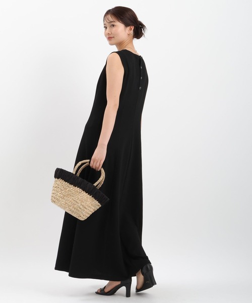 Andemiu（アンデミュウ）の「カットノースリーブワンピース572030（ワンピース・レディース・グレー/モカ/ブラック・FREE）」の6枚目の写真