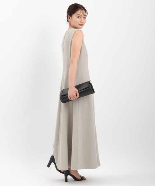Andemiu（アンデミュウ）の「カットノースリーブワンピース572030（ワンピース・レディース・グレー/モカ/ブラック・FREE）」の10枚目の写真