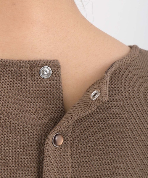 Andemiu（アンデミュウ）の「カットノースリーブワンピース572030（ワンピース・レディース・グレー/モカ/ブラック・FREE）」の20枚目の写真