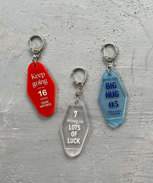 セール】アクリルプレートキーチャーム 570875（キーホルダー）｜Me