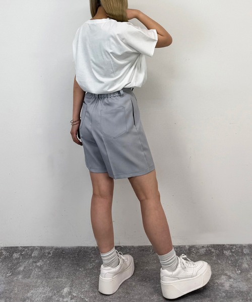 NICOLE CLUB(ニコル クラブ)の「フレンチスリーブ猫Tシャツ(Tシャツ/カットソー・レディース・チャコール/オフホワイト/ホワイト×グレー・FREE)」の5枚目の写真