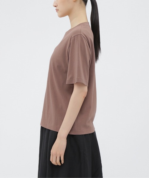 MARGARET HOWELL（マーガレットハウエル）の「BASIC COTTON JERSEY（Tシャツ/カットソー・レディース・ホワイト/モカ/ネイビー・2）」の5枚目の写真