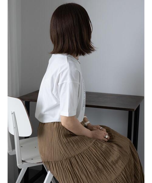 ehka sopo(エヘカソポ)の「花プリントTシャツ(Tシャツ/カットソー・レディース・ピンク/ブラック/オフホワイト/キナリ・F)」の20枚目の写真