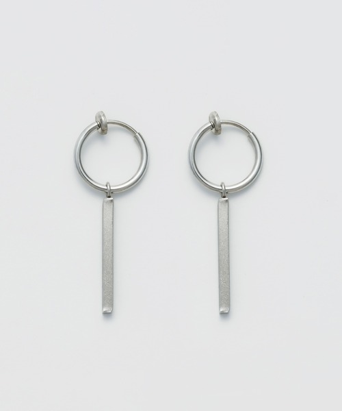 WYZ surgical stainless(ダブリューワイジィーサージカルステンレス)の「【 金属アレルギー対応 】バーモチーフ フープイヤリング サージカルステンレス(両耳用)(イヤリング・メンズ・シルバー・FREE)」の5枚目の写真