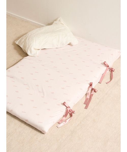 gelato pique Sleep（ジェラートピケスリープ）の「【ONLINE限定】【Sleep】モノグラム柄 ごろ寝クッション（クッション/クッションカバー・レディース・ピンク/アイボリー・F）」の2枚目の写真