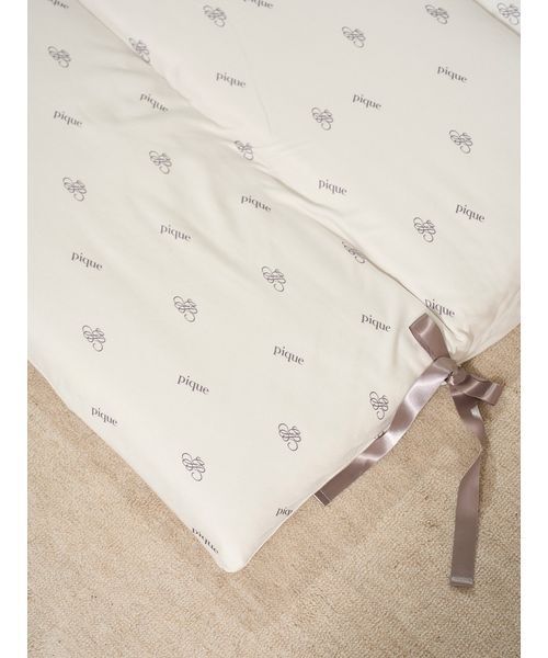 gelato pique Sleep（ジェラートピケスリープ）の「【ONLINE限定】【Sleep】モノグラム柄 ごろ寝クッション（クッション/クッションカバー・レディース・ピンク/アイボリー・F）」の4枚目の写真