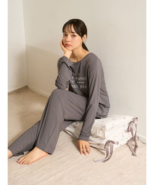 gelato pique Sleep（ジェラートピケスリープ）の「【ONLINE限定】【Sleep】モノグラム柄 ごろ寝クッション（クッション/クッションカバー・レディース・ピンク/アイボリー・F）」の6枚目の写真