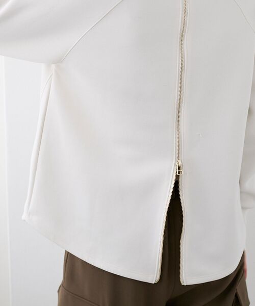 le.coeur blanc(ルクールブラン)の「バックジップボンディングトップス(Tシャツ/カットソー・レディース・モカ/ブラック/アイボリー・38)」の17枚目の写真