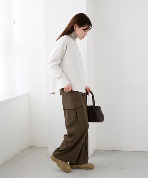 le.coeur blanc(ルクールブラン)の「バックジップボンディングトップス(Tシャツ/カットソー・レディース・モカ/ブラック/アイボリー・38)」の20枚目の写真