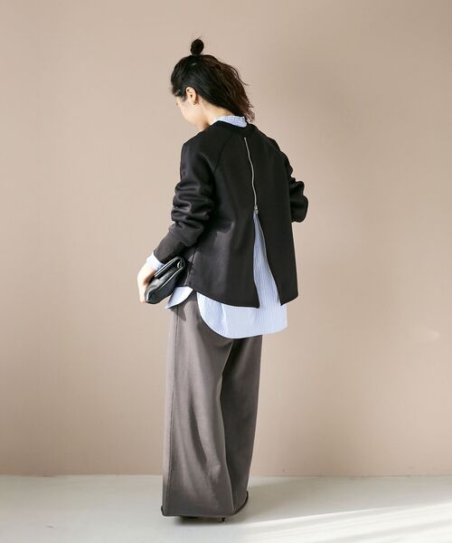 le.coeur blanc(ルクールブラン)の「バックジップボンディングトップス(Tシャツ/カットソー・レディース・モカ/ブラック/アイボリー・38)」の6枚目の写真