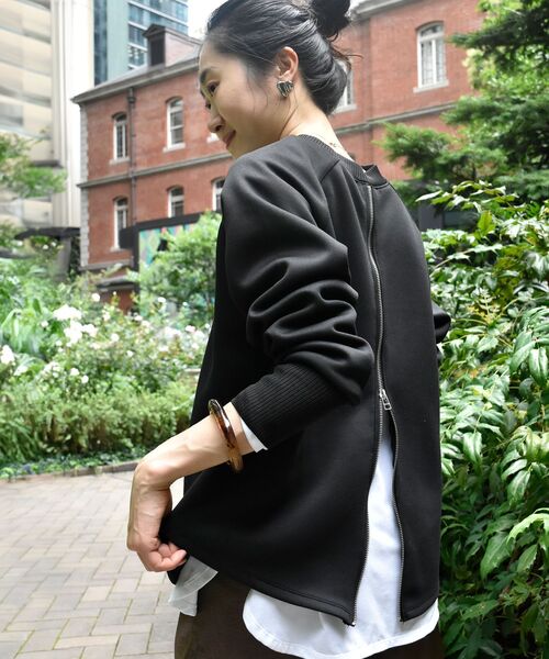 le.coeur blanc(ルクールブラン)の「バックジップボンディングトップス(Tシャツ/カットソー・レディース・モカ/ブラック/アイボリー・38)」の9枚目の写真