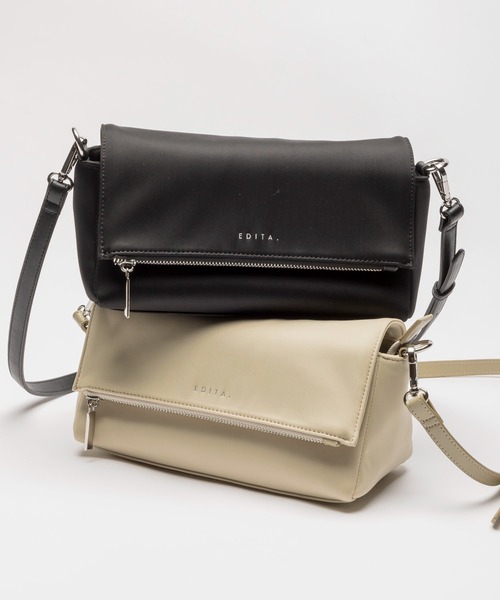 EDITA.（エディータ）の「Triangle flap pocket bag 2WAY / ペットボトル収納可（ショルダーバッグ・レディース・ブラック/クリーム・FREE）」の10枚目の写真