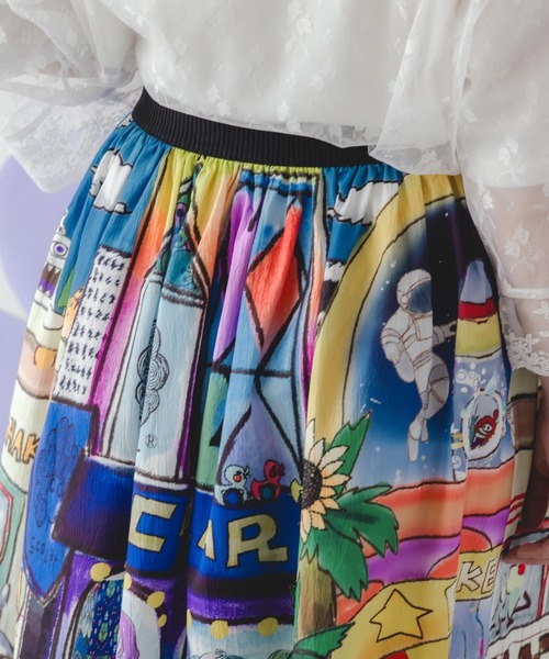 ScoLar（スカラー）の「152755：四季の柄・ヴィンテージカー 2柄展開スカート（Tシャツ/カットソー・レディース・オレンジ/ブラック・M）」の7枚目の写真