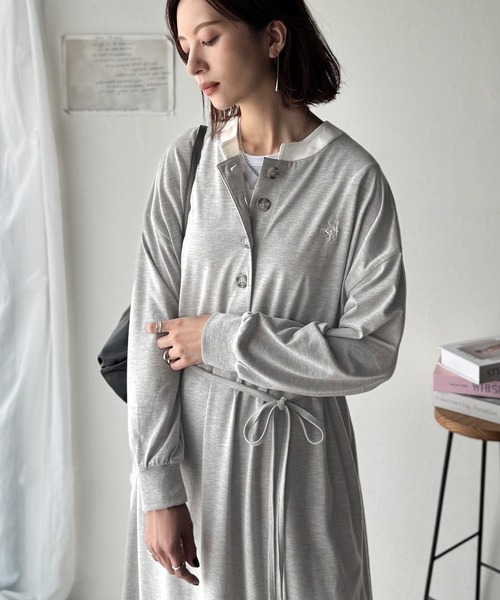 classicalelf(クラシカルエルフ)の「大人リラクシーで抜け感を。胸刺繍配色デザインヘンリーネックロングワンピース(長袖)(ワンピース・レディース・ブラック/杢グレー/ネイビー・LARGE/X-LARGE/SMALL/MEDIUM)」の12枚目の写真