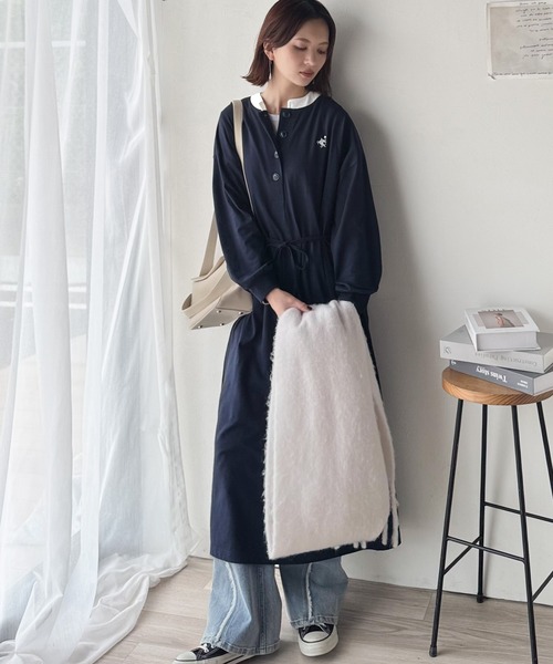 classicalelf(クラシカルエルフ)の「大人リラクシーで抜け感を。胸刺繍配色デザインヘンリーネックロングワンピース(長袖)(ワンピース・レディース・ブラック/杢グレー/ネイビー・LARGE/X-LARGE/SMALL/MEDIUM)」の14枚目の写真