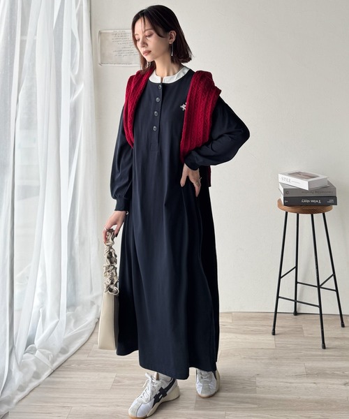 classicalelf(クラシカルエルフ)の「大人リラクシーで抜け感を。胸刺繍配色デザインヘンリーネックロングワンピース(長袖)(ワンピース・レディース・ブラック/杢グレー/ネイビー・LARGE/X-LARGE/SMALL/MEDIUM)」の4枚目の写真